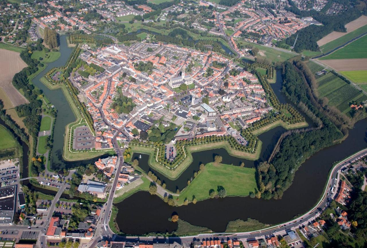 Hotel Hulst Exteriör bild
